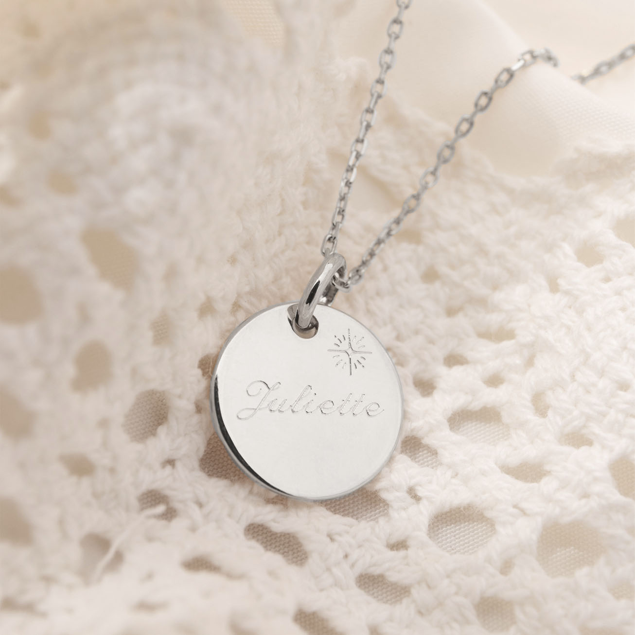 Collar de bautismo personalizado <i>Mi estrella</i