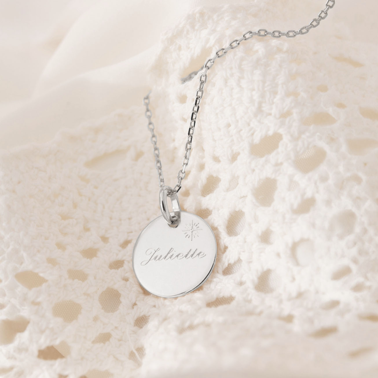 Collar de bautismo personalizado <i>Mi estrella</i